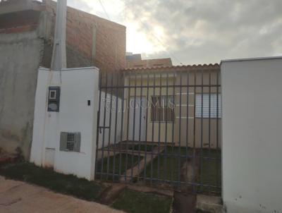 Casa para Locação, em Itapetininga, bairro VILA MAZZEI, 2 dormitórios, 1 banheiro, 2 vagas
